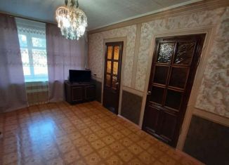 Продажа трехкомнатной квартиры, 61 м2, Бугуруслан, улица Челюскина