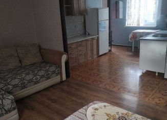 Сдается в аренду 3-комнатная квартира, 72 м2, Кореновск, улица Коммунаров