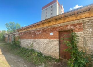 Продаю гараж, 15 м2, Кировская область, улица Калинина, 19
