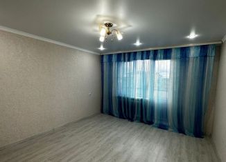 Продам 3-комнатную квартиру, 63 м2, село Кочубеевское, улица Куличенко, 72