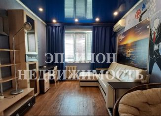 Продажа трехкомнатной квартиры, 76.2 м2, Курск, улица Гагарина, 23