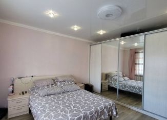 Продажа 2-ком. квартиры, 51 м2, Тобольск, 15-й микрорайон, 3