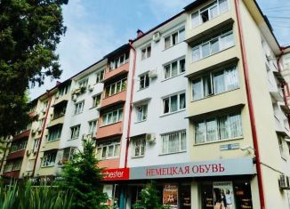 Продажа 2-комнатной квартиры, 55 м2, Сочи, улица Воровского, 22, микрорайон Центральный