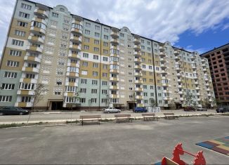 Продаю 3-ком. квартиру, 93 м2, Каспийск, Кавказская улица, 18к5, ЖК Стройко