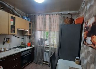 Продажа 3-ком. квартиры, 68 м2, Красноуральск, улица Маяковского, 8