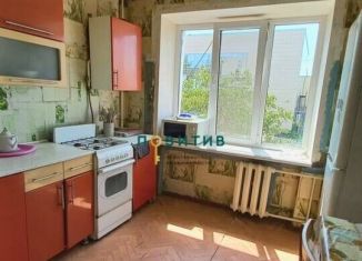 Продажа трехкомнатной квартиры, 65 м2, Минеральные Воды, улица Дружбы, 32