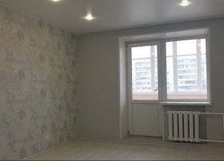 Продаю 1-комнатную квартиру, 37 м2, Псков, улица Труда, 53