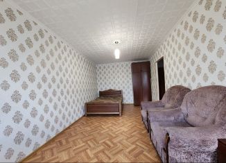 Продается однокомнатная квартира, 31 м2, Азнакаево, улица Гагарина, 13