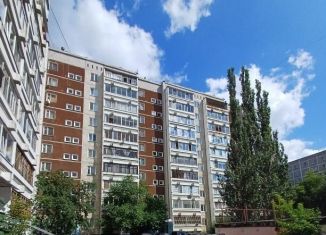 Продам 3-комнатную квартиру, 64 м2, Екатеринбург, улица Рабочих, 9, метро Площадь 1905 года