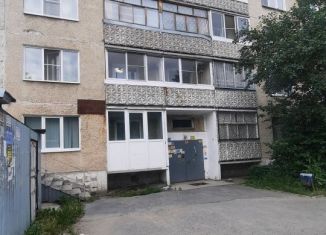 Сдам 1-ком. квартиру, 32 м2, Среднеуральск, улица Бахтеева, 8