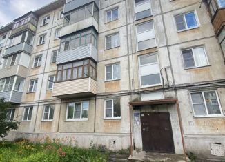 Продажа 2-комнатной квартиры, 42 м2, Алтайский край, улица Светлова, 27