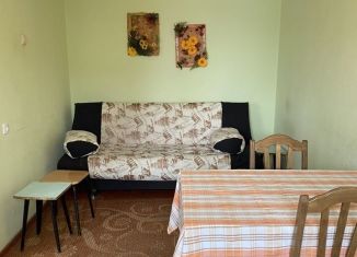 Сдам 3-ком. квартиру, 65 м2, Валдай, улица Белова, 38