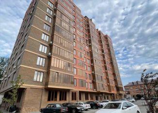 Продаю трехкомнатную квартиру, 95.6 м2, Грозный, улица Сайханова, 105Б