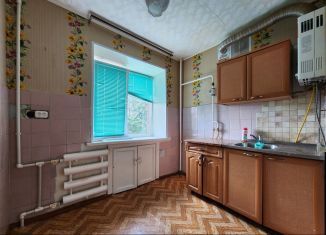 Продам 3-ком. квартиру, 61 м2, поселок городского типа Актюбинский, улица Комарова, 18