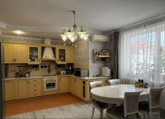 Продажа 3-ком. квартиры, 106 м2, Краснодар, улица Яна Полуяна, 53, улица Яна Полуяна