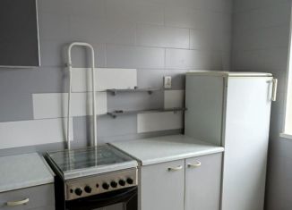 Сдается в аренду 2-комнатная квартира, 50 м2, Миасс, улица Академика Павлова, 38