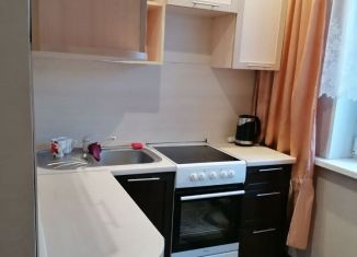 Сдам в аренду 1-ком. квартиру, 32 м2, Красноярск, проспект Металлургов, 28Г