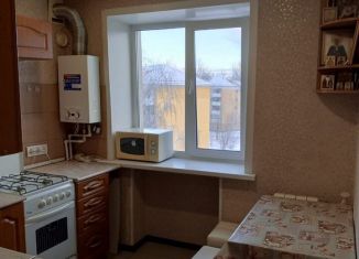 Сдам в аренду двухкомнатную квартиру, 46 м2, Орёл, улица Маринченко, 2