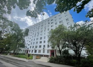 Продам трехкомнатную квартиру, 60 м2, Москва, ЗАО, Матвеевская улица, 1