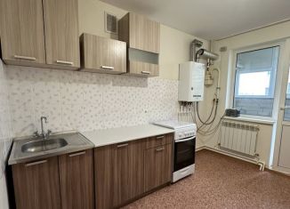 Продаю 1-ком. квартиру, 34 м2, Губкин, улица Петра Великого, 24А