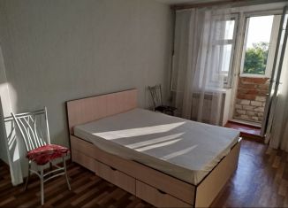 2-комнатная квартира в аренду, 60 м2, Кузнецк, Стекловская улица, 100