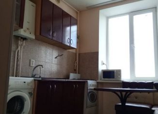 Сдаю 1-ком. квартиру, 38 м2, Феодосия, улица Горького, 40