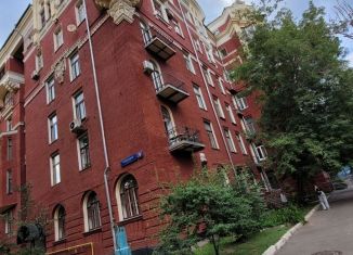 Сдаю в аренду торговую площадь, 105 м2, Москва, Трёхпрудный переулок, 8, метро Тверская