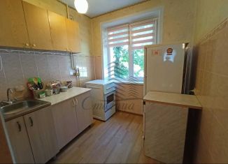 Продажа 3-комнатной квартиры, 60 м2, Старый Оскол, микрорайон Приборостроитель, 19