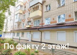 Продаю 2-ком. квартиру, 43.8 м2, Казань, Ново-Азинская улица, 2