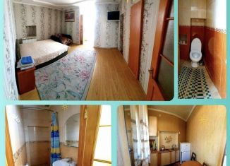 Сдаю в аренду коттедж, 30 м2, Алушта, улица Карла Маркса, 7/6