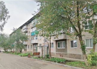 Продается 2-комнатная квартира, 46.3 м2, поселок городского типа Джалиль, улица Ленина, 1