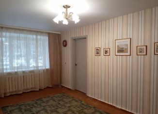 Сдаю 2-ком. квартиру, 42 м2, Дзержинск, улица Гайдара, 74А