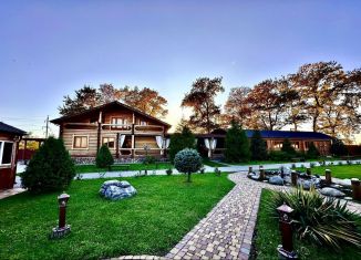 Продаю помещение свободного назначения, 1000 м2, Назрань, Лесная улица, 44/1