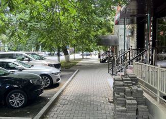 Сдам в аренду помещение свободного назначения, 130 м2, Грозный, улица Хамзата У. Орзамиева, 3, Шейх-Мансуровский район