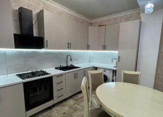 Сдаю 3-ком. квартиру, 78 м2, посёлок городского типа Семендер, Южная улица, 40