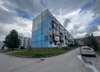 Продажа 2-комнатной квартиры, 52.2 м2, Полысаево, Республиканская улица, 6