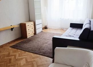 Сдаю 1-ком. квартиру, 38 м2, Лобня, Мирная улица, 34