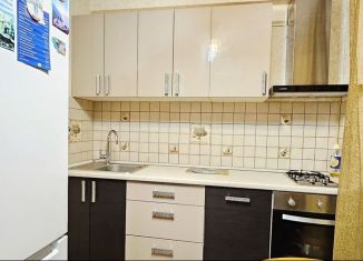 Сдача в аренду 3-комнатной квартиры, 60 м2, Сочи, Волгоградская улица, 30, микрорайон Завокзальный