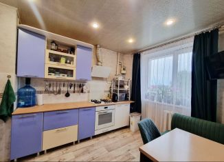 Продаю 3-ком. квартиру, 62.9 м2, Владимир, улица Соколова-Соколёнка, 25