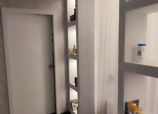 Продается 2-ком. квартира, 46 м2, Псков, улица Комдива Кирсанова, 6