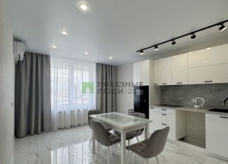 Продам 2-комнатную квартиру, 67.8 м2, Татарстан, улица Назипа Зиатдинова, 9