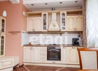 Продам 3-комнатную квартиру, 99.7 м2, Ярославль, улица Чкалова, 28/21