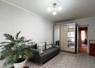 Продается трехкомнатная квартира, 64 м2, Чебоксары, Университетская улица, 27