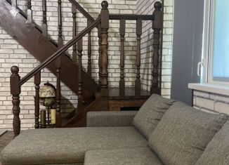 Аренда четырехкомнатной квартиры, 130 м2, село Орёл-Изумруд, Петрозаводская улица, 86/1