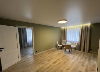 Продам 2-ком. квартиру, 42 м2, Мурманская область, проспект Кирова, 56