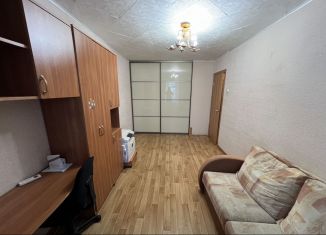 Продаю 1-ком. квартиру, 30 м2, Челябинск, улица Комаровского, 11, Металлургический район