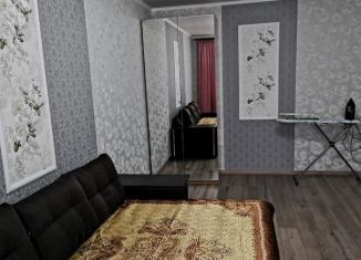 Сдам 1-ком. квартиру, 43 м2, Новороссийск, улица Хворостянского, 25
