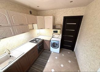 Продаю 2-ком. квартиру, 52.4 м2, Тверь, улица Резинстроя, 3