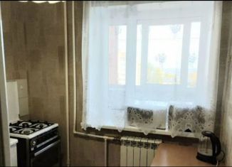 Сдаю в аренду 1-ком. квартиру, 33 м2, Нижний Новгород, улица Родионова, 184, метро Горьковская