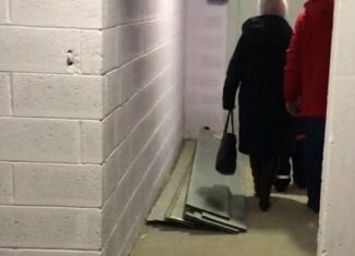 Продаю гараж, 10 м2, Курск, улица Генерала Григорова, 44